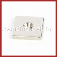 Магнит под потай 20x20x3mm 7/3 х 1 отвер.