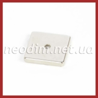 Магнит под потай 20x20x3mm 7/3 х 1 отвер.