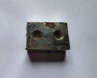 Магнит под потай 50x35x15mm-12/6.5mm х 2 отвер. с дефектом