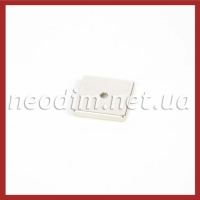 Магнит под потай 12x12x3mm 7/3 х 1 отвер.